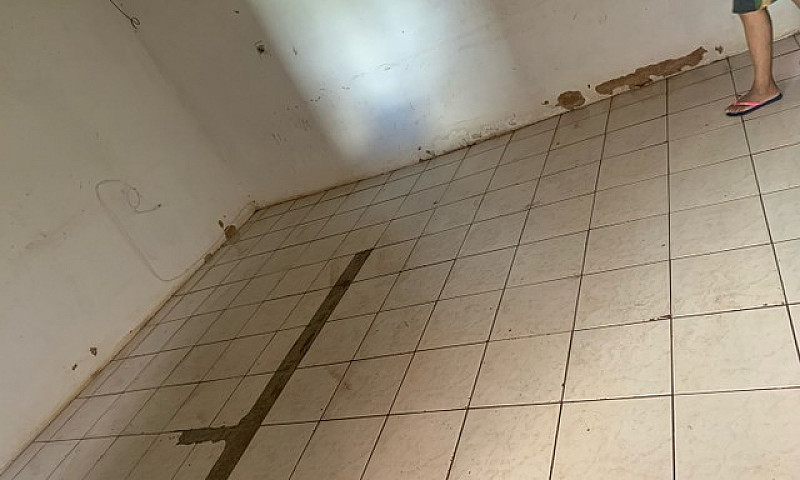 Vendo Uma Casa No Re...