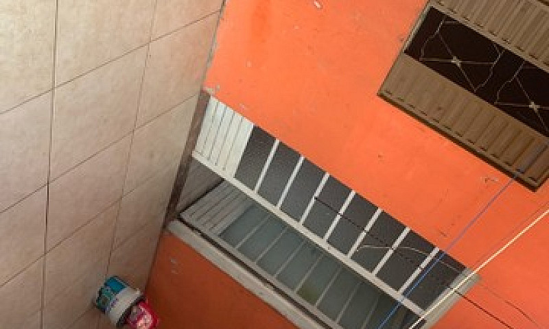 Vendo Uma Casa No Re...