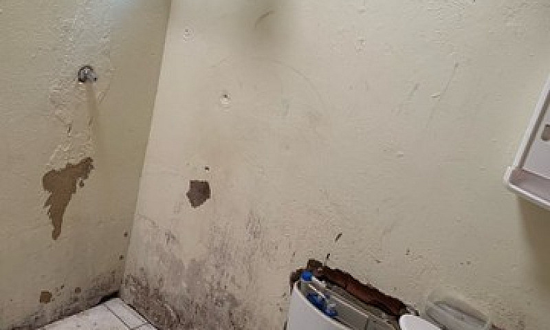 Vendo Uma Casa No Re...
