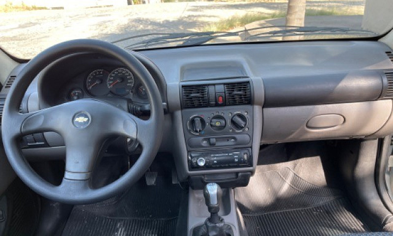 Vende-Se Corsa Sedan...