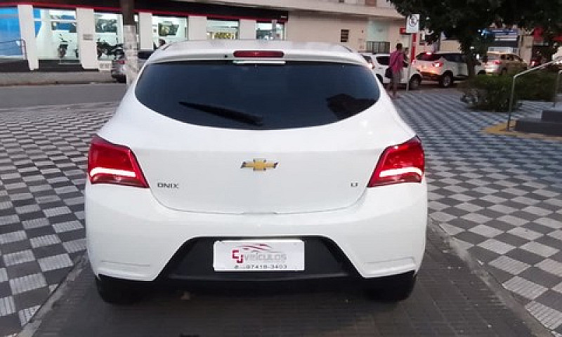 Gm Chevrolet Ônix Lt...