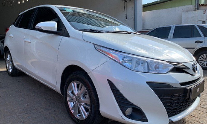 Yaris  2019 1.3 Auto...