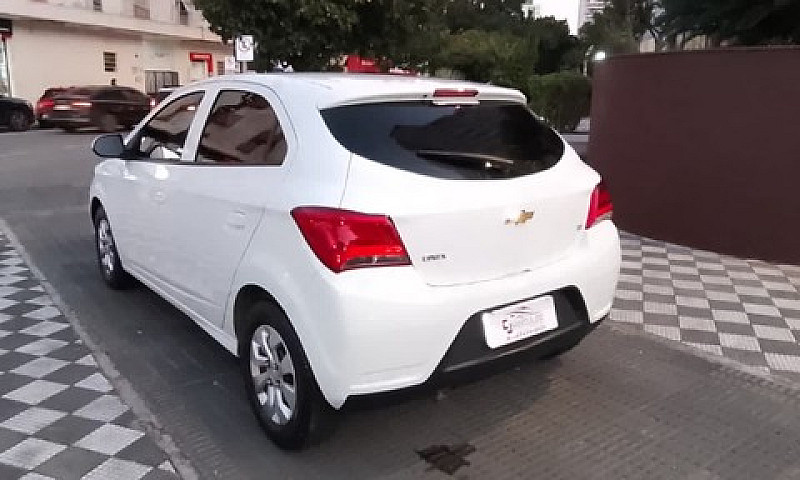 Gm Chevrolet Ônix Lt...