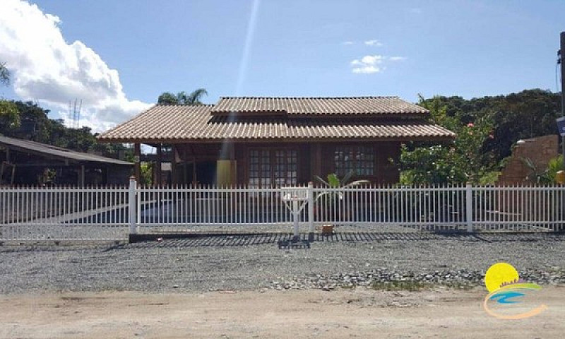 Casa Com 2 Dormitóri...