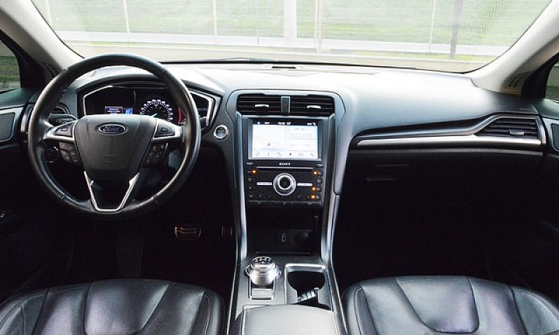 Ford Fusion Titanium...