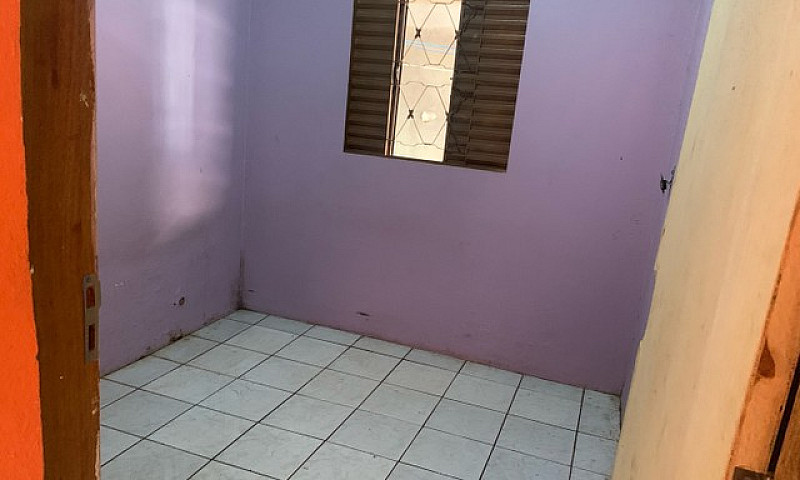Vendo Uma Casa No Re...