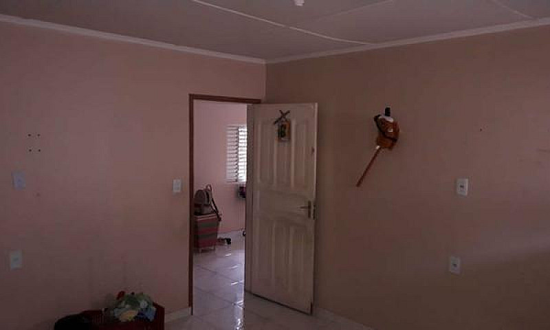Alugo Quarto! Leia A...