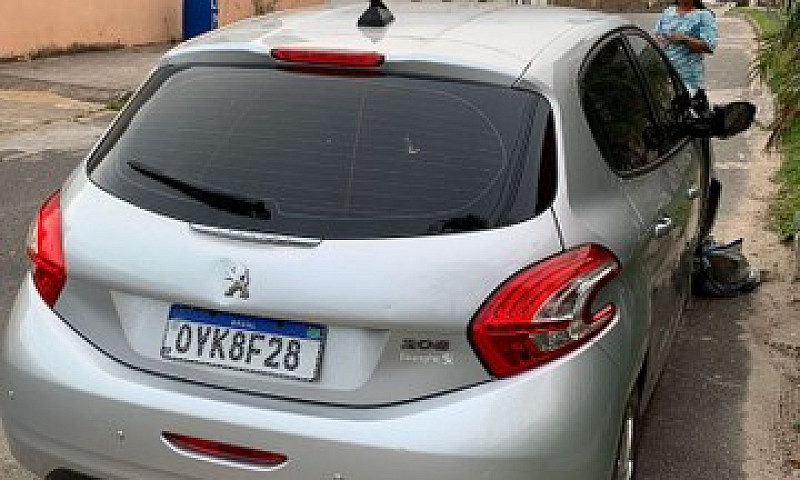 Peugeot 208 Batido...