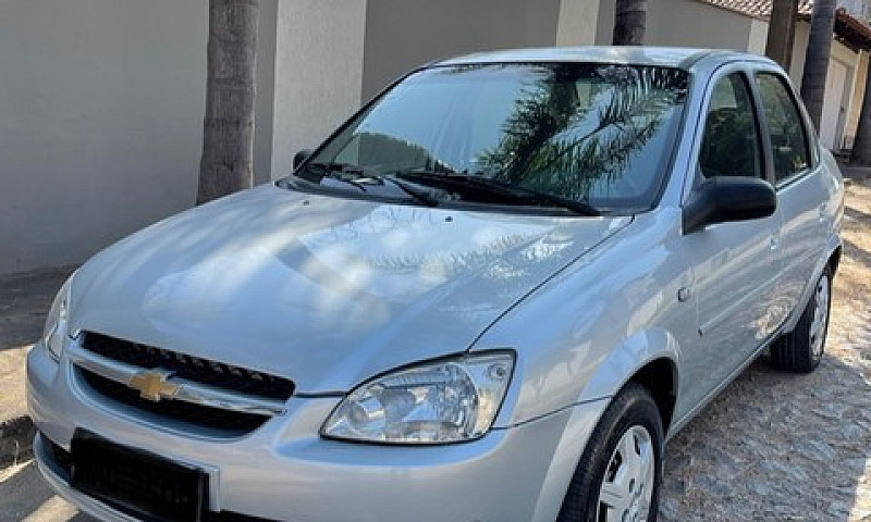 Vende-Se Corsa Sedan...