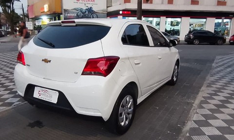 Gm Chevrolet Ônix Lt...