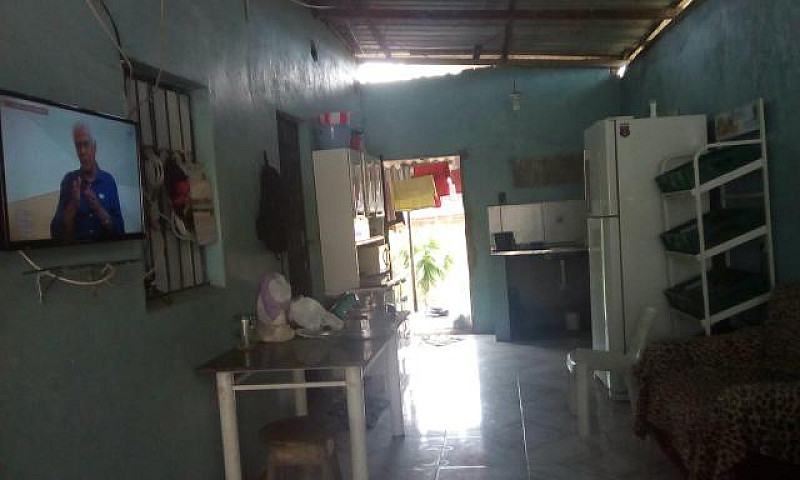 Vende-Se Esta Casa...
