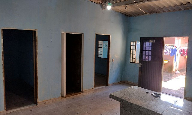 Vendo Casa No Itapuã...
