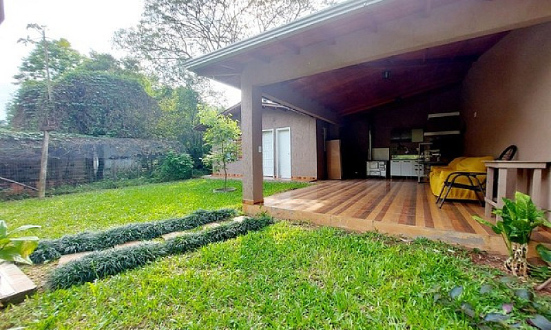 Casa Com 3 Dormitóri...