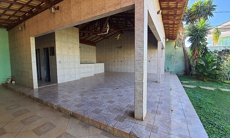 Casa 4 Suítes- Rua 6...