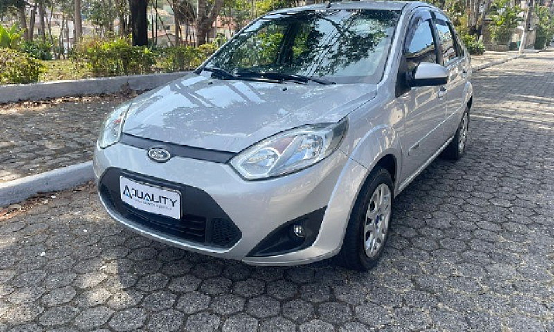 Fiesta Sedan 1.6 Com...
