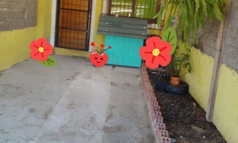 Vende-Se  Uma Casa....