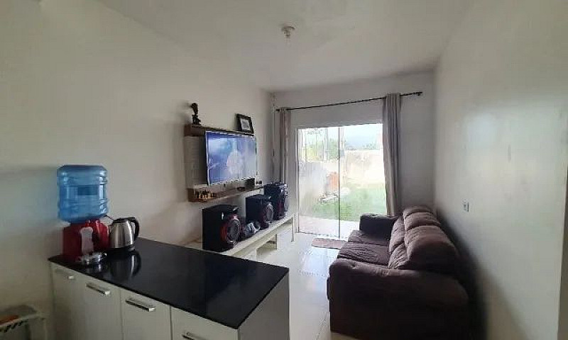 Casa Com 2 Dormitóri...