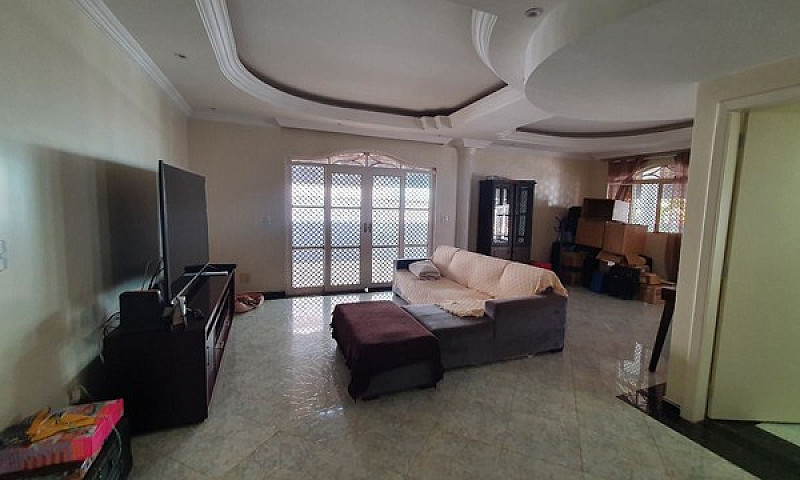 Casa 4 Suítes- Rua 6...