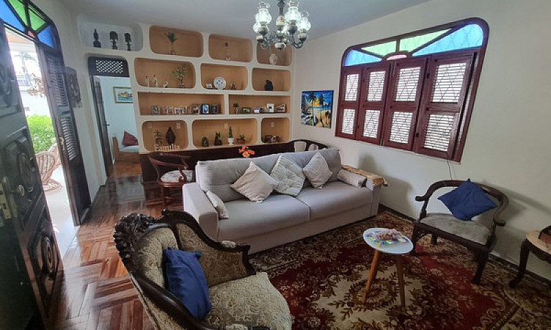 Casa Com 396 Metros²...