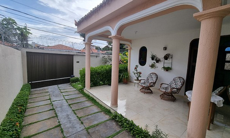 Casa Com 396 Metros²...
