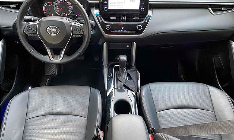 Toyota Corolla Cross...
