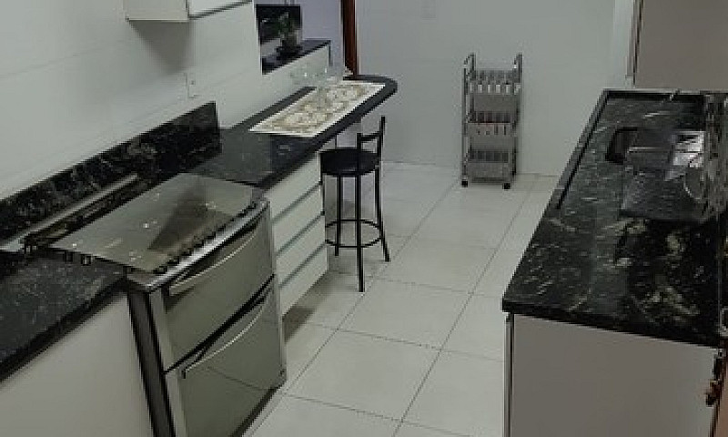 Apartamento De 04 Qu...
