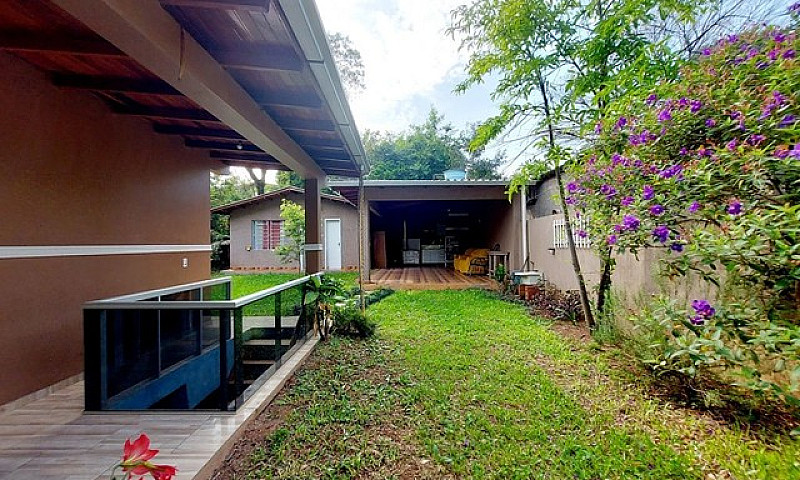 Casa Com 3 Dormitóri...