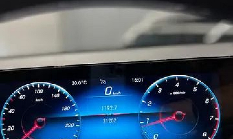 Mercedes Glb 200 Adv...