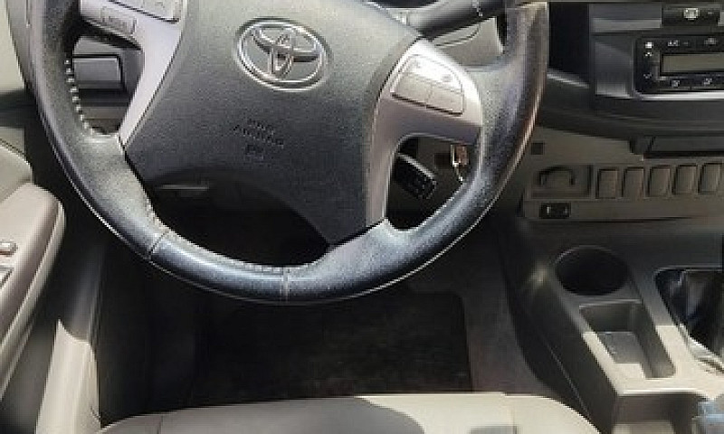Toyota Hilux Cd 4X4 ...