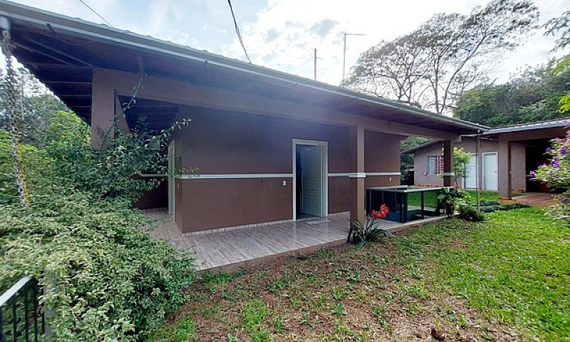 Casa Com 3 Dormitóri...