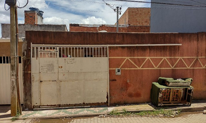 Vendo Casa No Itapuã...