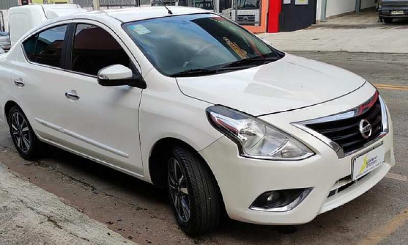 Nissan Versa 1.6 16V...