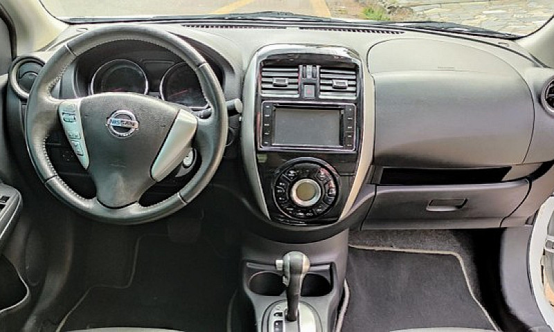 Nissan Versa 1.6 16V...