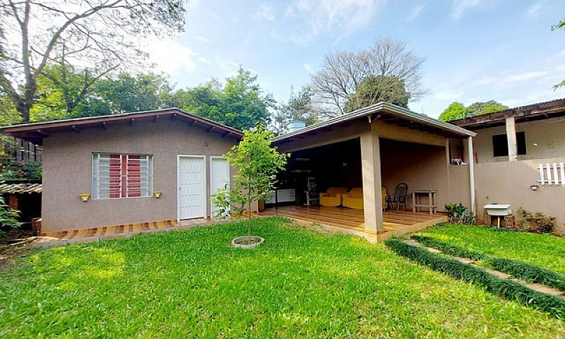 Casa Com 3 Dormitóri...