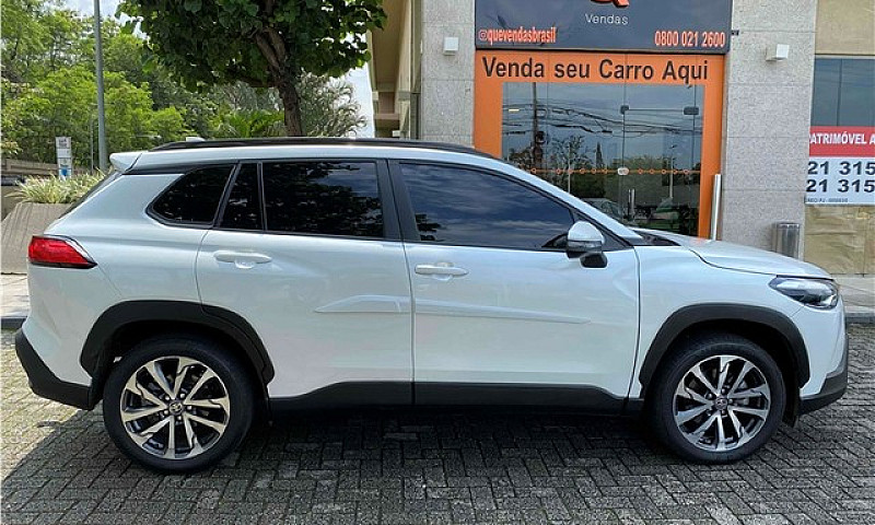 Toyota Corolla Cross...