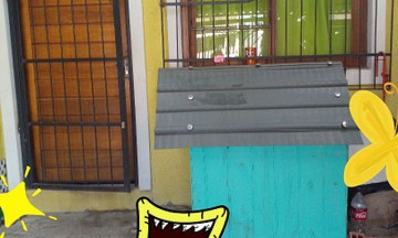 Vende-Se  Uma Casa....