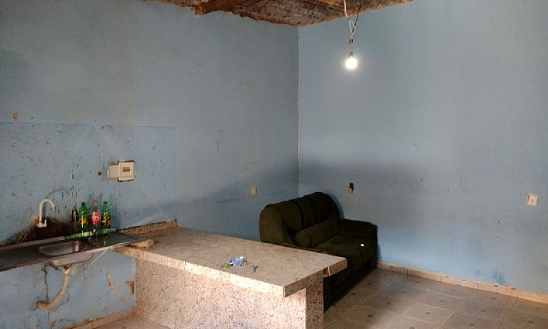 Vendo Casa No Itapuã...