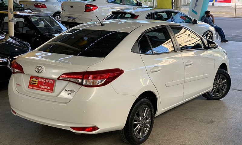 Toyota Yaris Sedan 1...