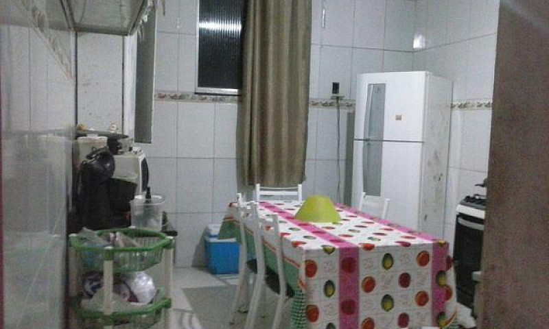 Aluga-Se Uma Casa Le...