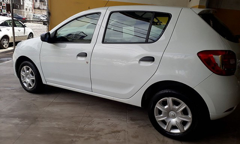 Sandero Autentic 1.0...