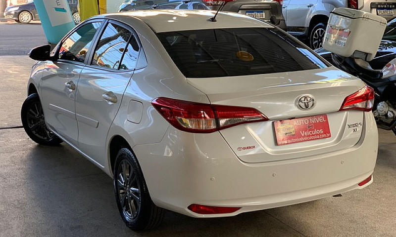 Toyota Yaris Sedan 1...