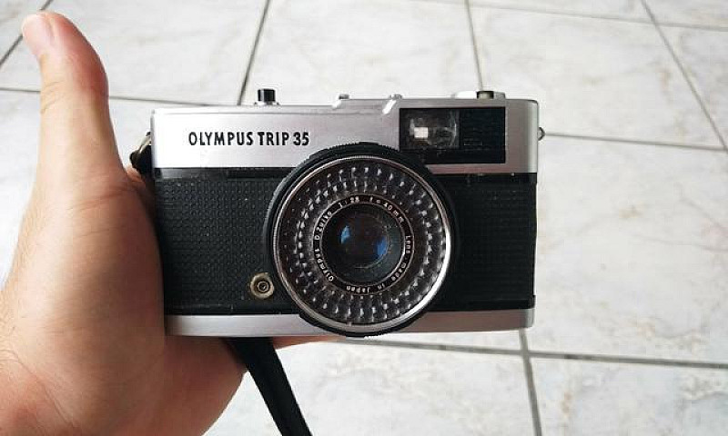 Camera Antiga Olympu...