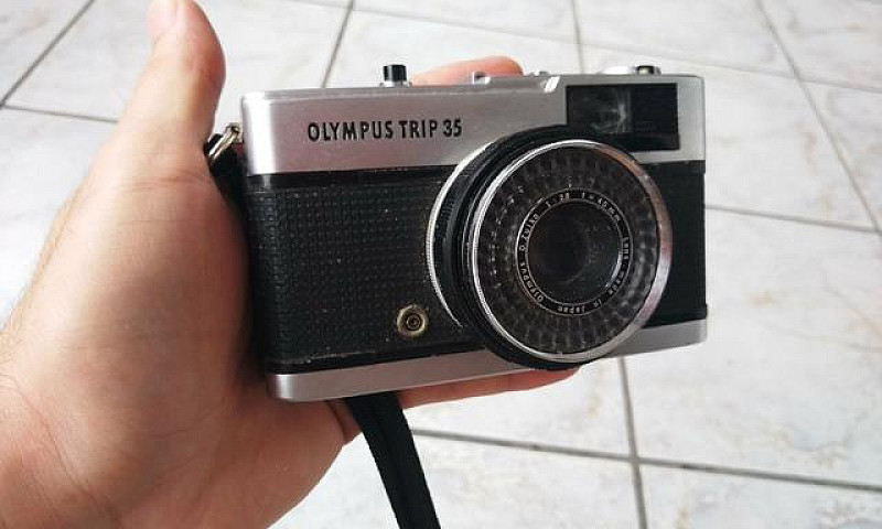 Camera Antiga Olympu...