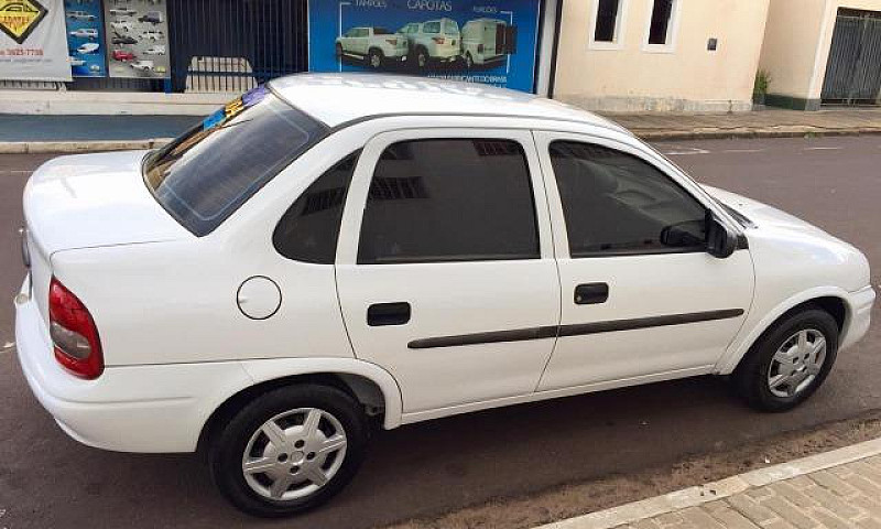 Corsa Classic 2004 C...