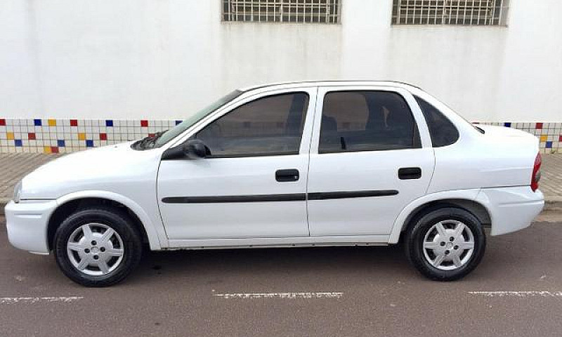 Corsa Classic 2004 C...