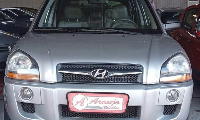 Hyundai Tucson Gl 20...