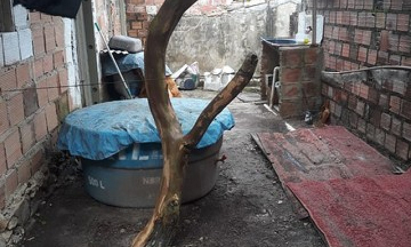 Vendo Uma Casa Em Ar...