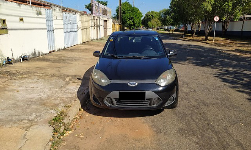 Ford Fiesta Preto...