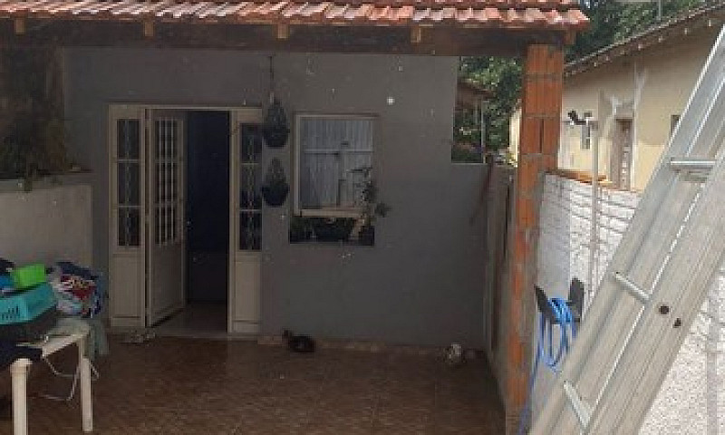 Vendo Uma Casa...