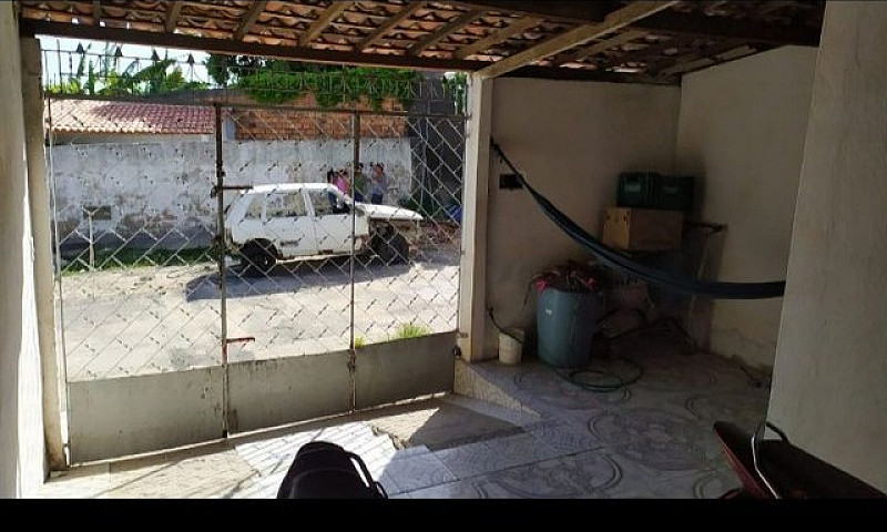 Vendo Uma Casa Em Ar...